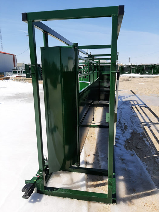 Lakeland Cattle Adjustable Alley and crowd tub combination – efficient livestock handling equipment built to last