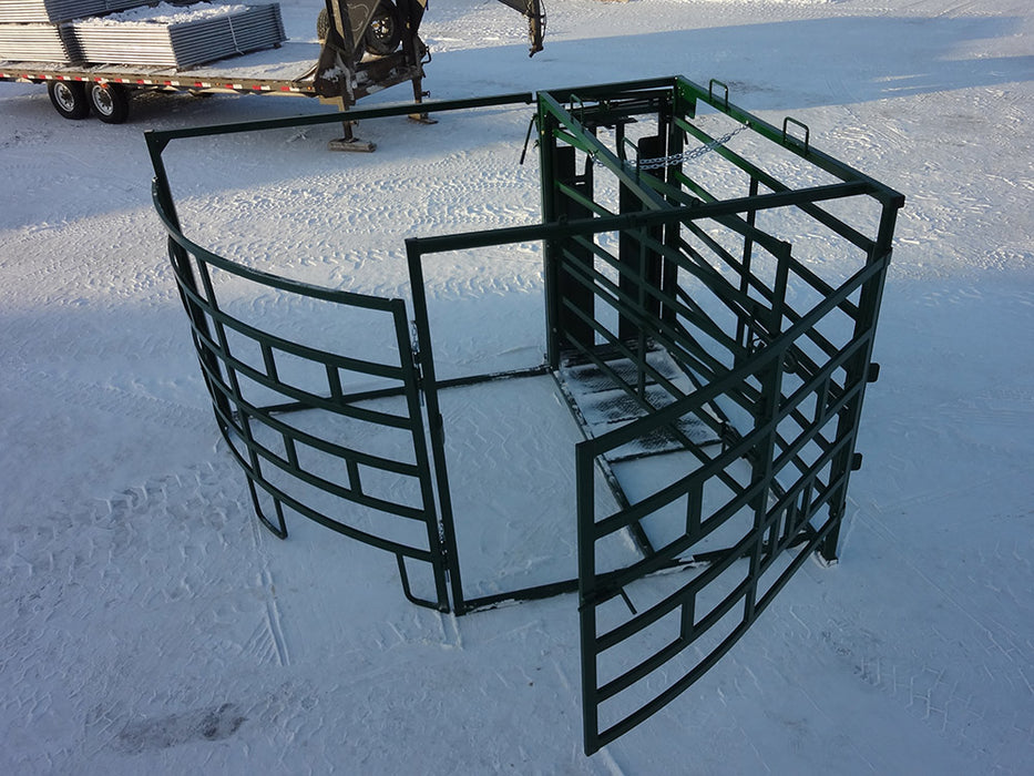 Heavy-duty Calving Pens with adjustable head gate and swing-out panels for easy cleaning