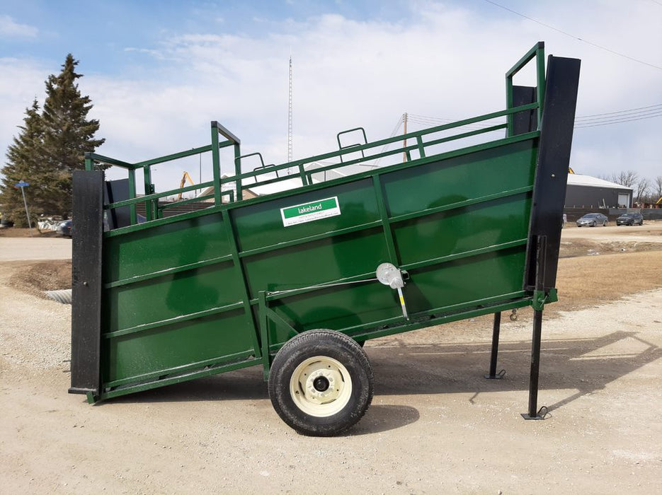 Portable cattle loading chute by Lakeland – engineered for long-lasting performance and easy mobility