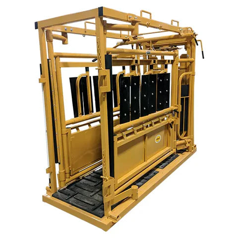 Sioux Steel Manual Squeeze Cattle Chute with no palp cage designed for safe and efficient livestock restraint.