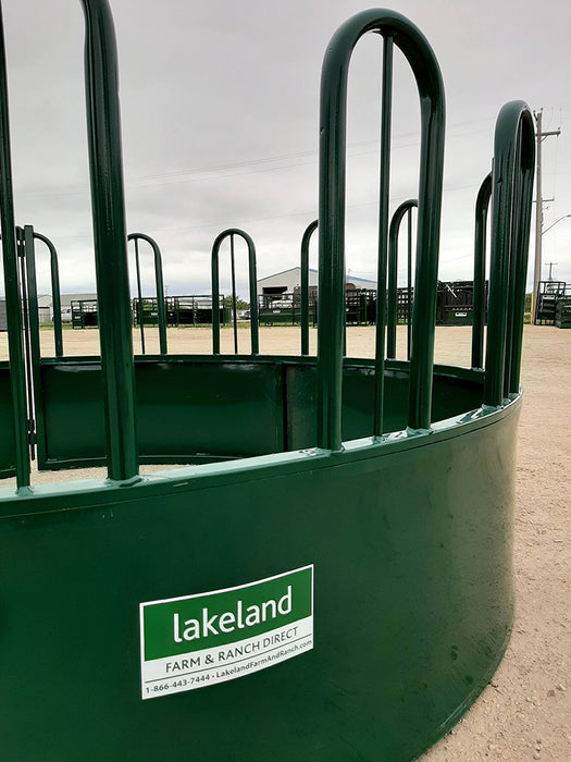 Durable Round Bale Feeder Horse – heavy-duty construction designed to withstand tough weather conditions