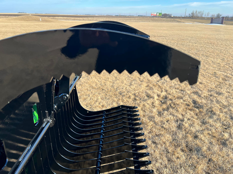Compact Rock Grapple Bucket for Skid Steers – Heavy-Duty Attachment