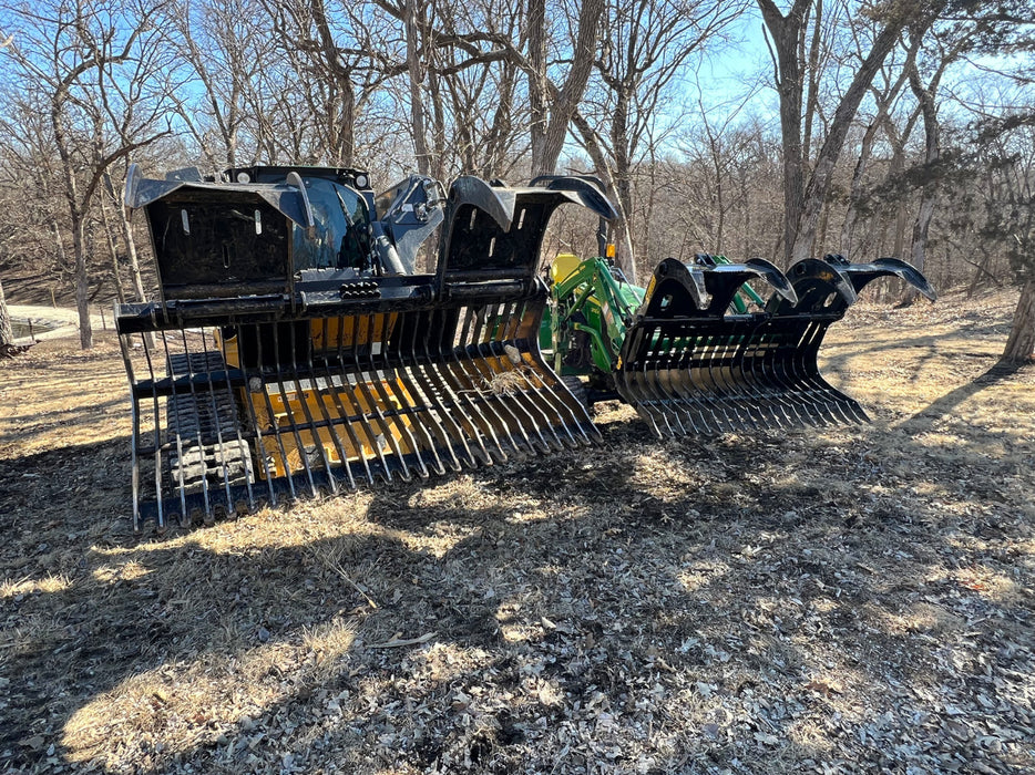 Compact Rock Grapple Bucket for Skid Steers – Heavy-Duty Attachment
