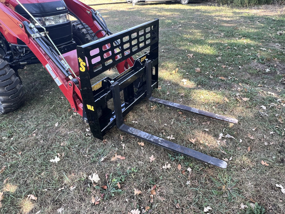 Heavy-Duty Pallet Fork Attachment for Tractors | Stinger Attachments