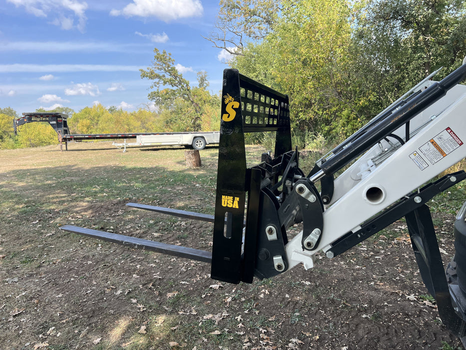 Heavy-Duty Pallet Fork Attachment for Tractors | Stinger Attachments