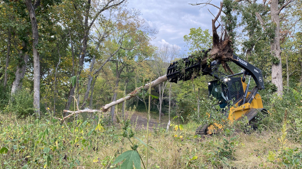 Utility Tractor Grapple Bucket – Heavy-Duty CG Clam Grapple by Stinger Attachments