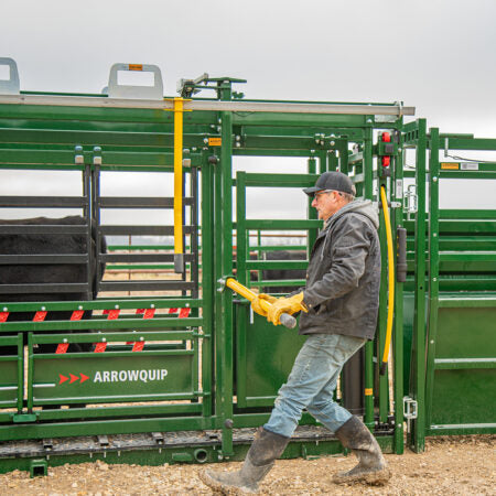 Arrowlock 88 Series Cattle Squeeze Chute