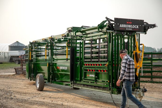 Arrowlock 88 Series Portable Cattle Chute, Alley & Tub