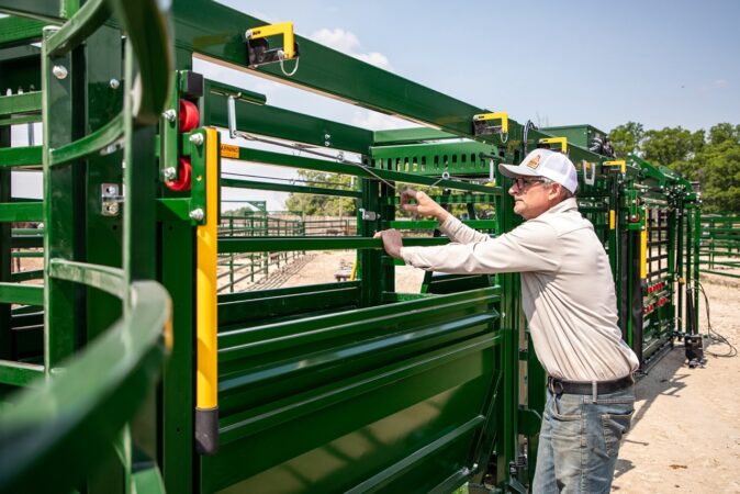 Easy Flow Pro Cattle Working Alley